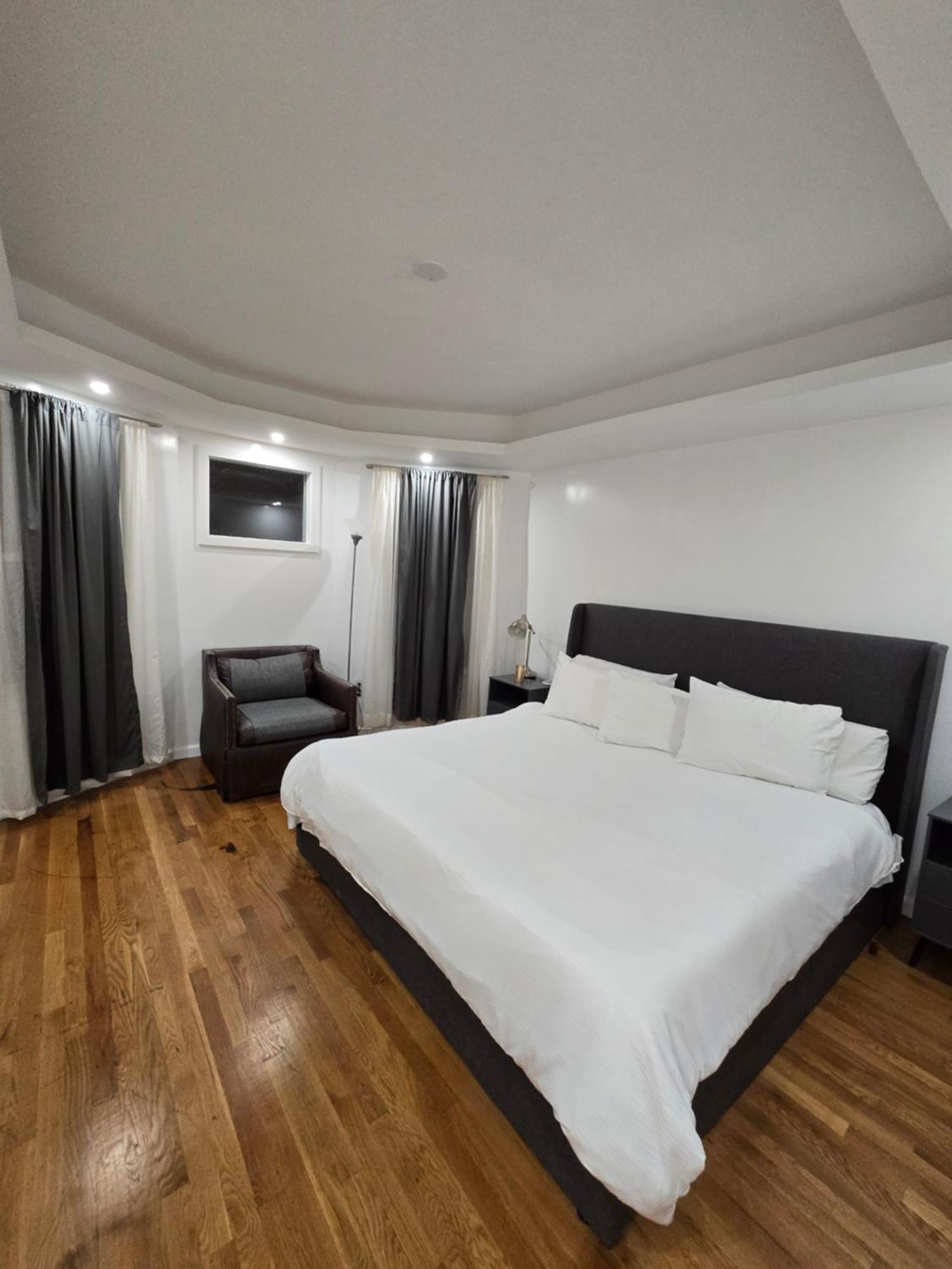 Beautiful Boston Bedroom - New Renovation 外观 照片