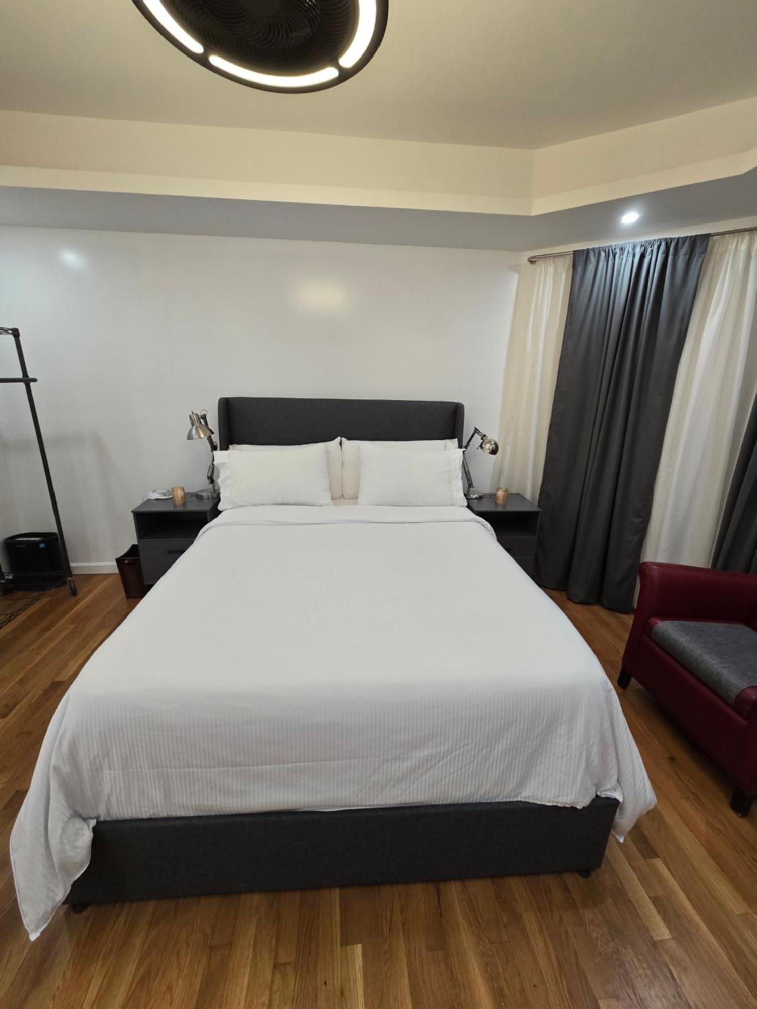 Beautiful Boston Bedroom - New Renovation 外观 照片