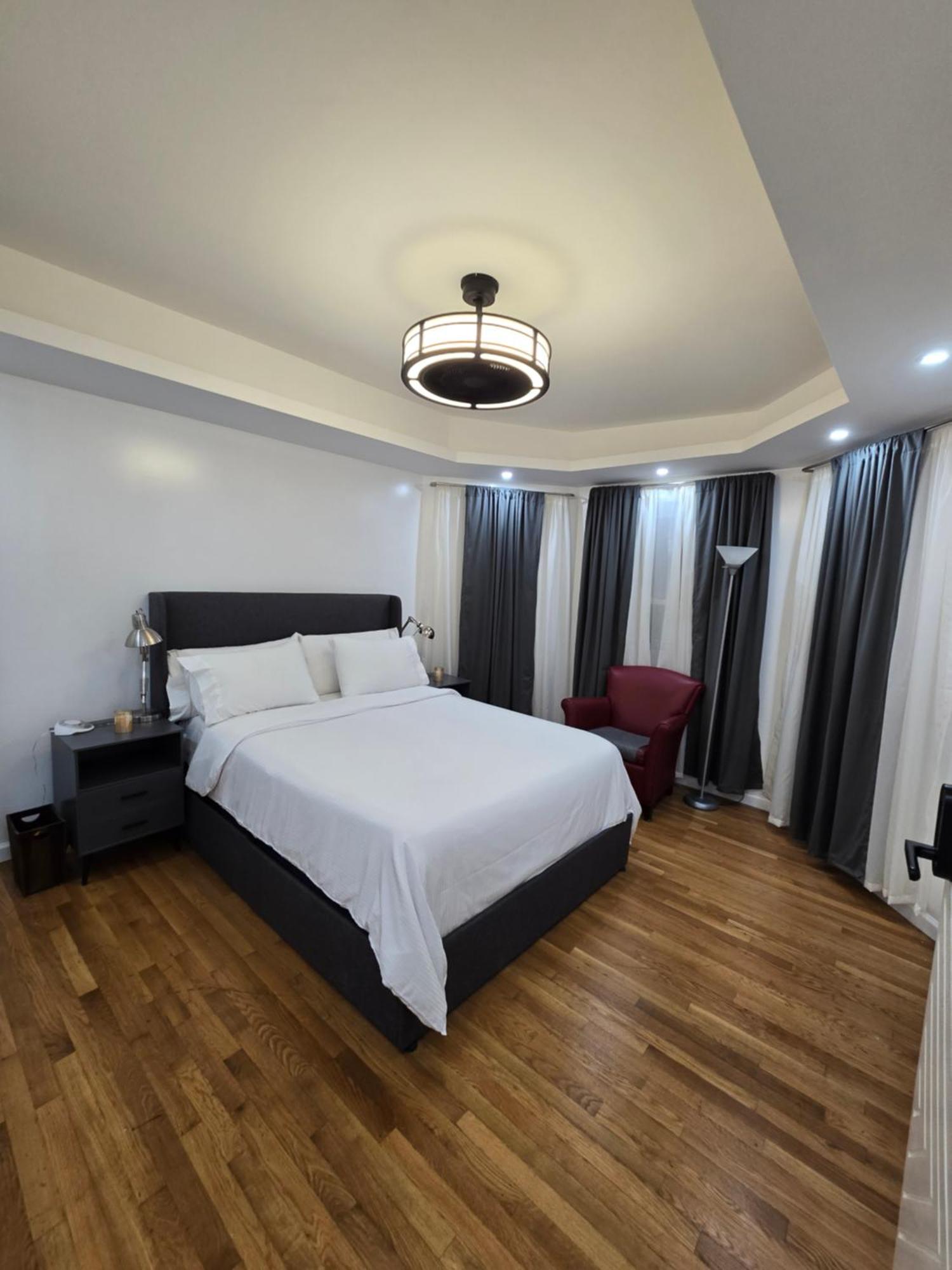 Beautiful Boston Bedroom - New Renovation 外观 照片