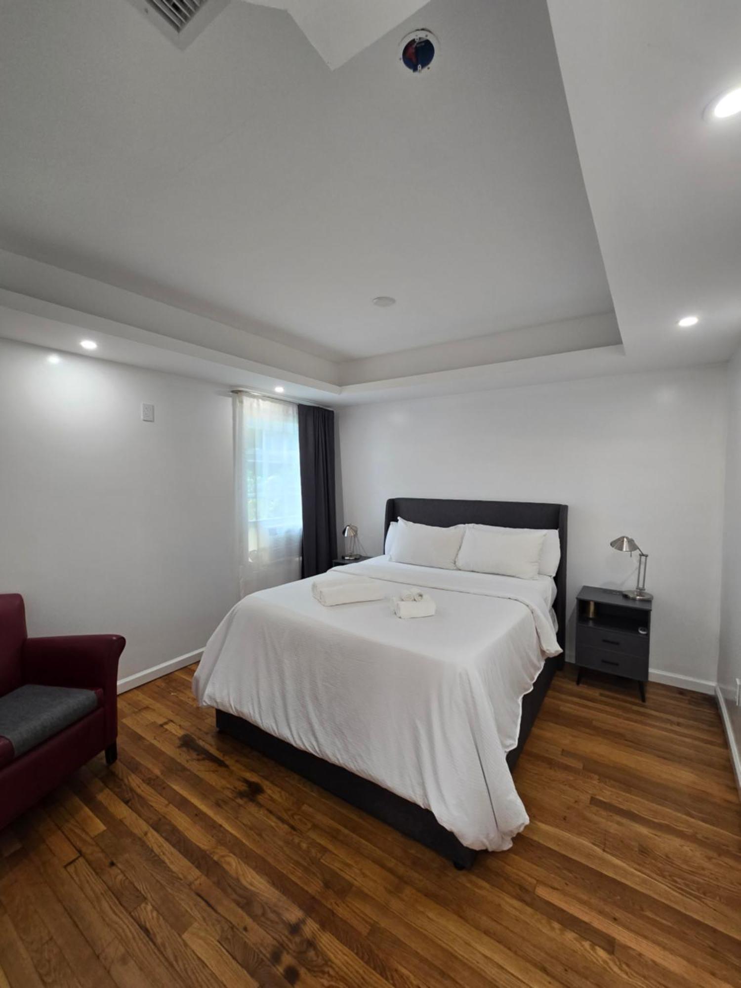 Beautiful Boston Bedroom - New Renovation 外观 照片